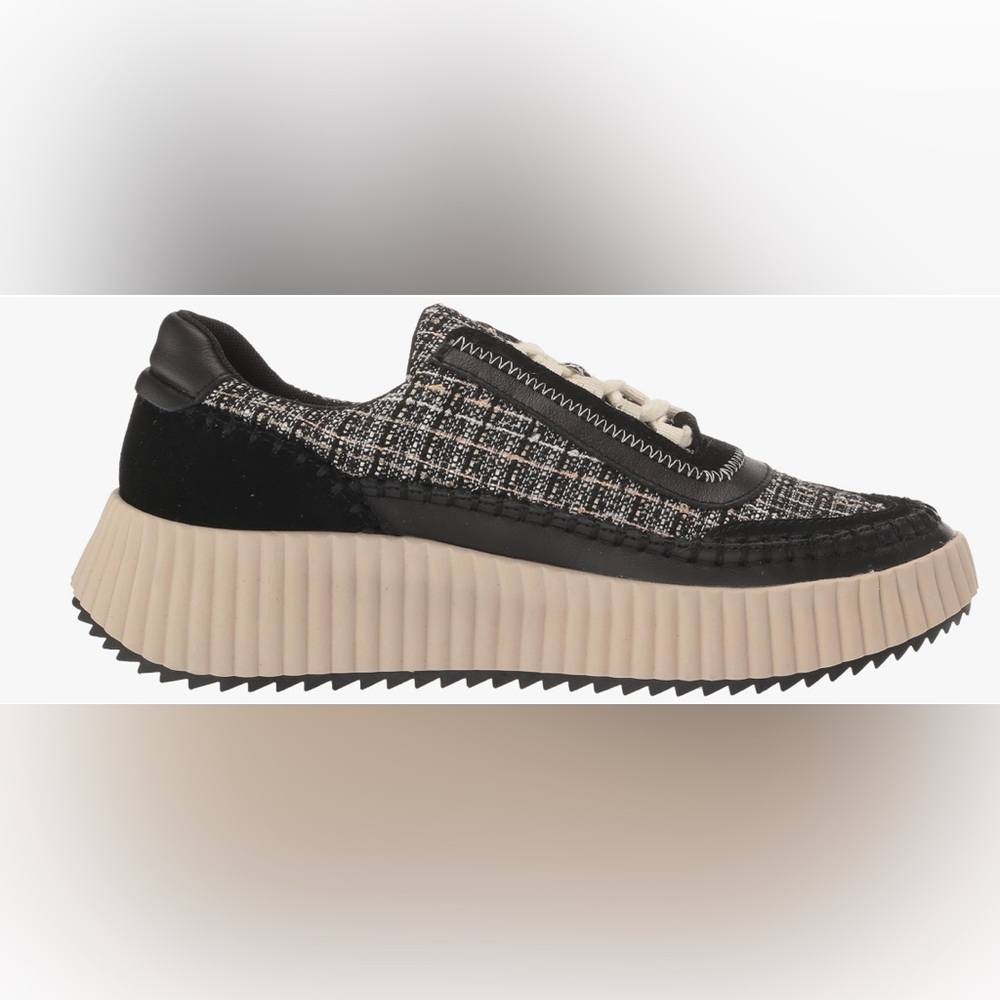 Dolce Vita womens Dolen Sneaker black multi-woven 9.5 EUC
